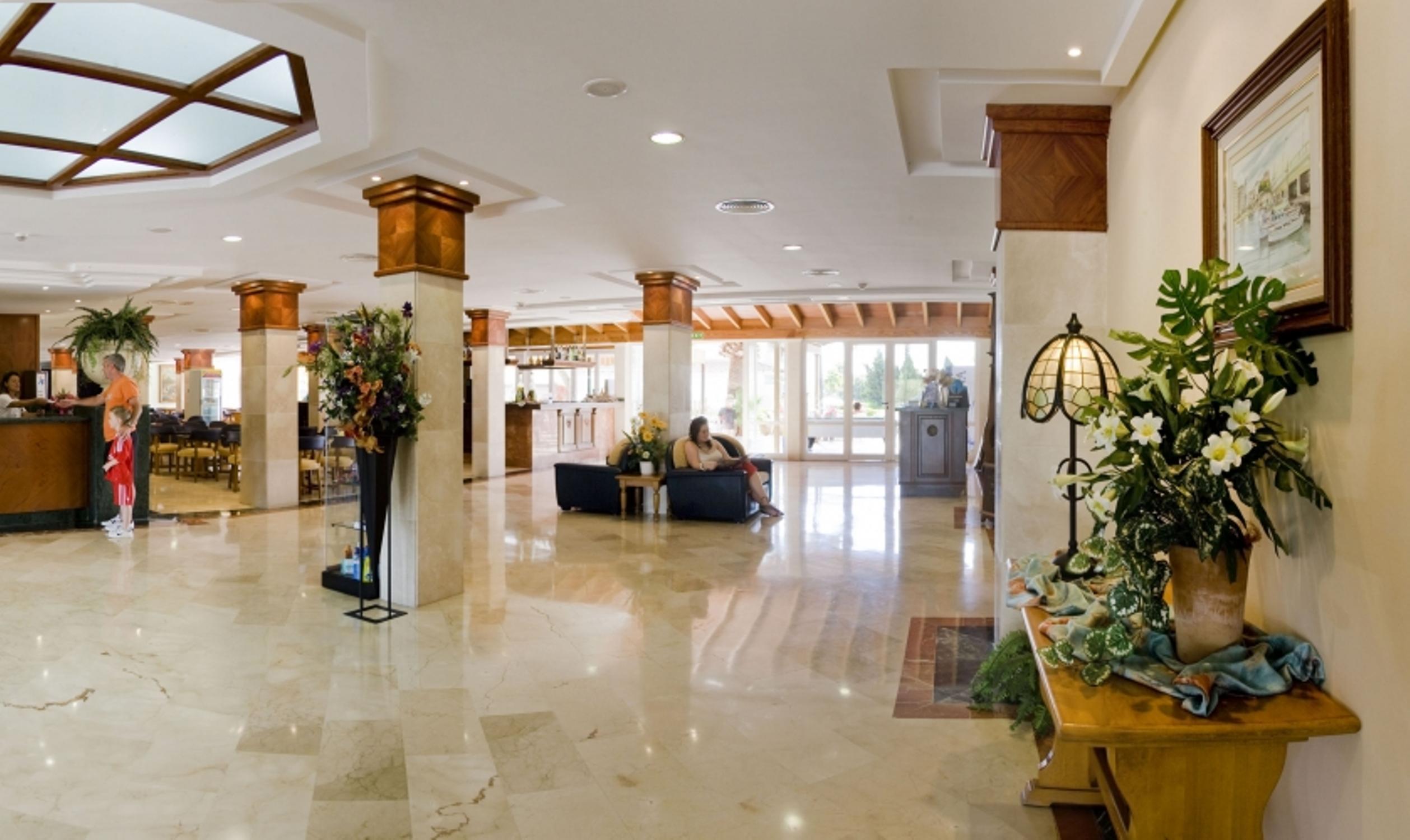 Hotel apartamentowy Ferrer Lime Isabel 3*