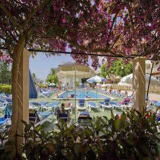 Ferrer Lime Isabel Hotel apartamentowy